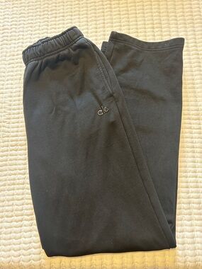 ALO Yoga Men’s Black Jogger Field Sweatpants with Logo Large